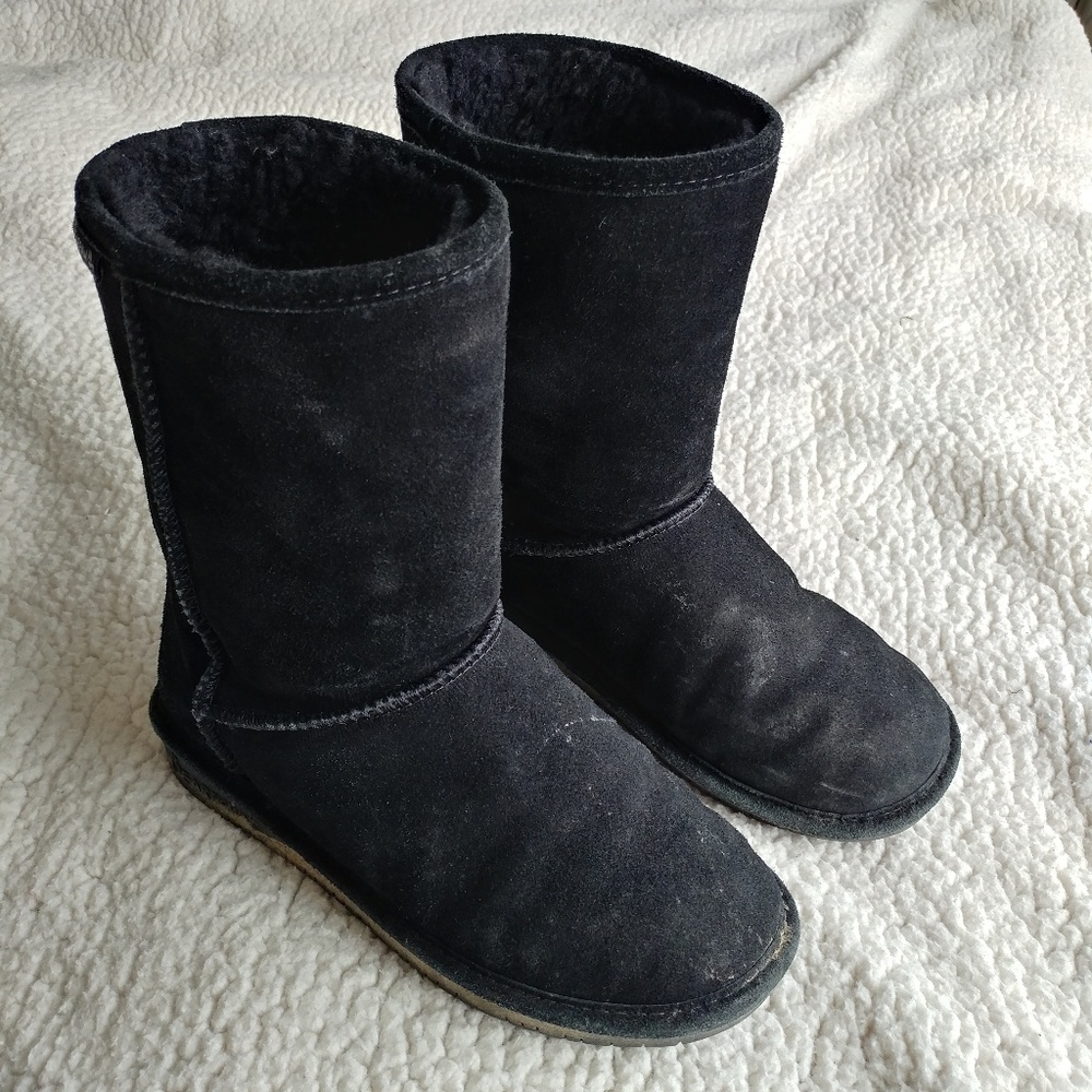 Elle Short Black Bearpaw boots